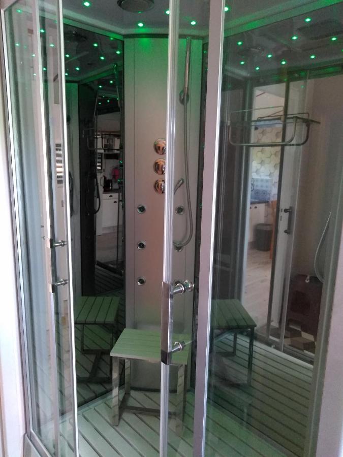 Arrest Le Haut Village Chambre D'Hotes Mobi-Loft Cosy Sauna ,Douche ,Chromotherapie מראה חיצוני תמונה