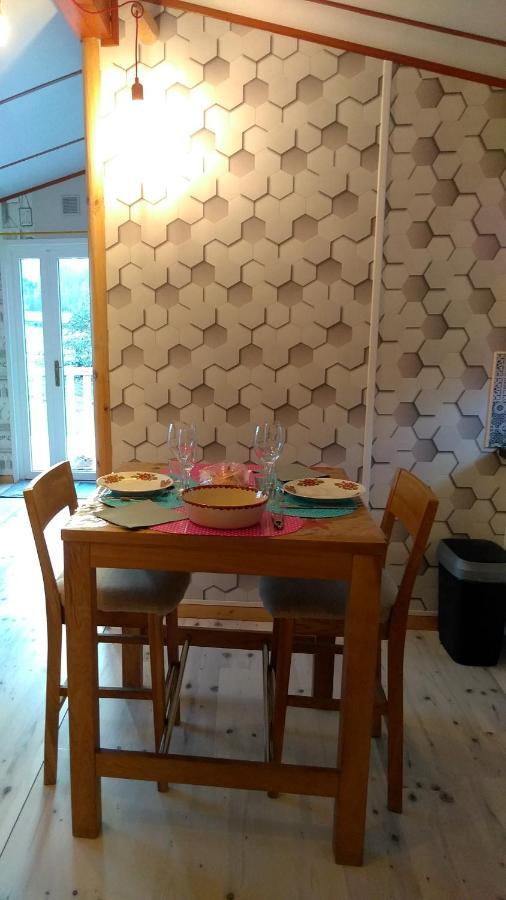 Arrest Le Haut Village Chambre D'Hotes Mobi-Loft Cosy Sauna ,Douche ,Chromotherapie מראה חיצוני תמונה