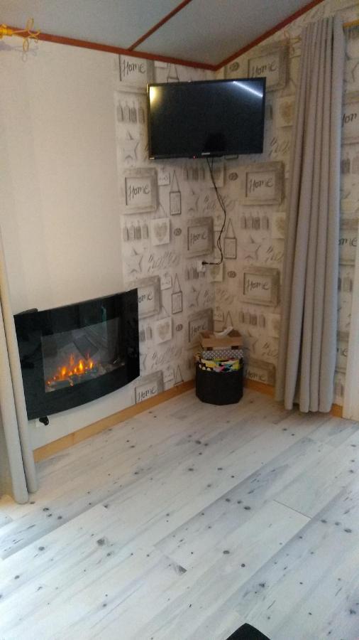 Arrest Le Haut Village Chambre D'Hotes Mobi-Loft Cosy Sauna ,Douche ,Chromotherapie מראה חיצוני תמונה